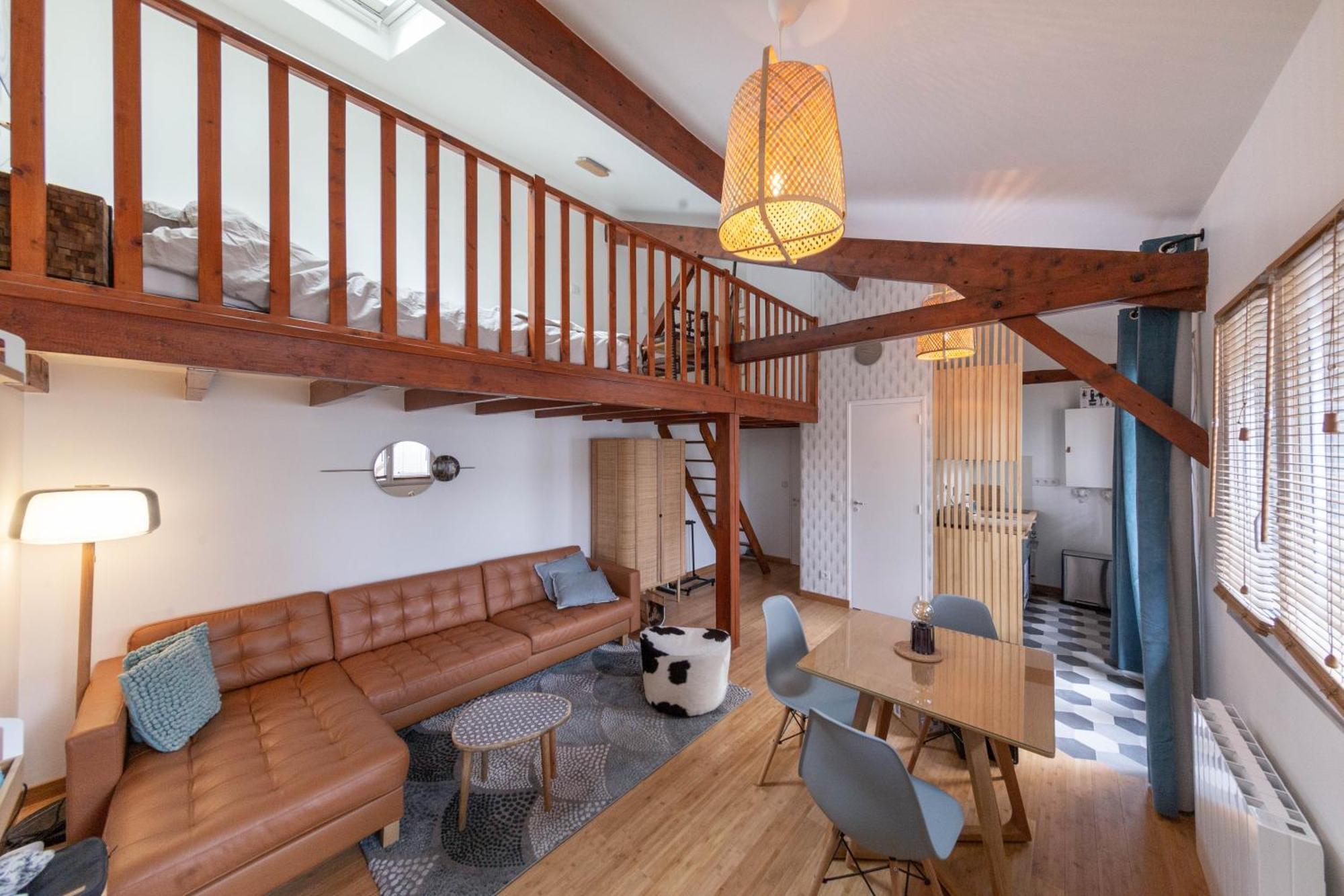 Lovely Little House With Private Garden In Paris 이브리쉬르센 외부 사진